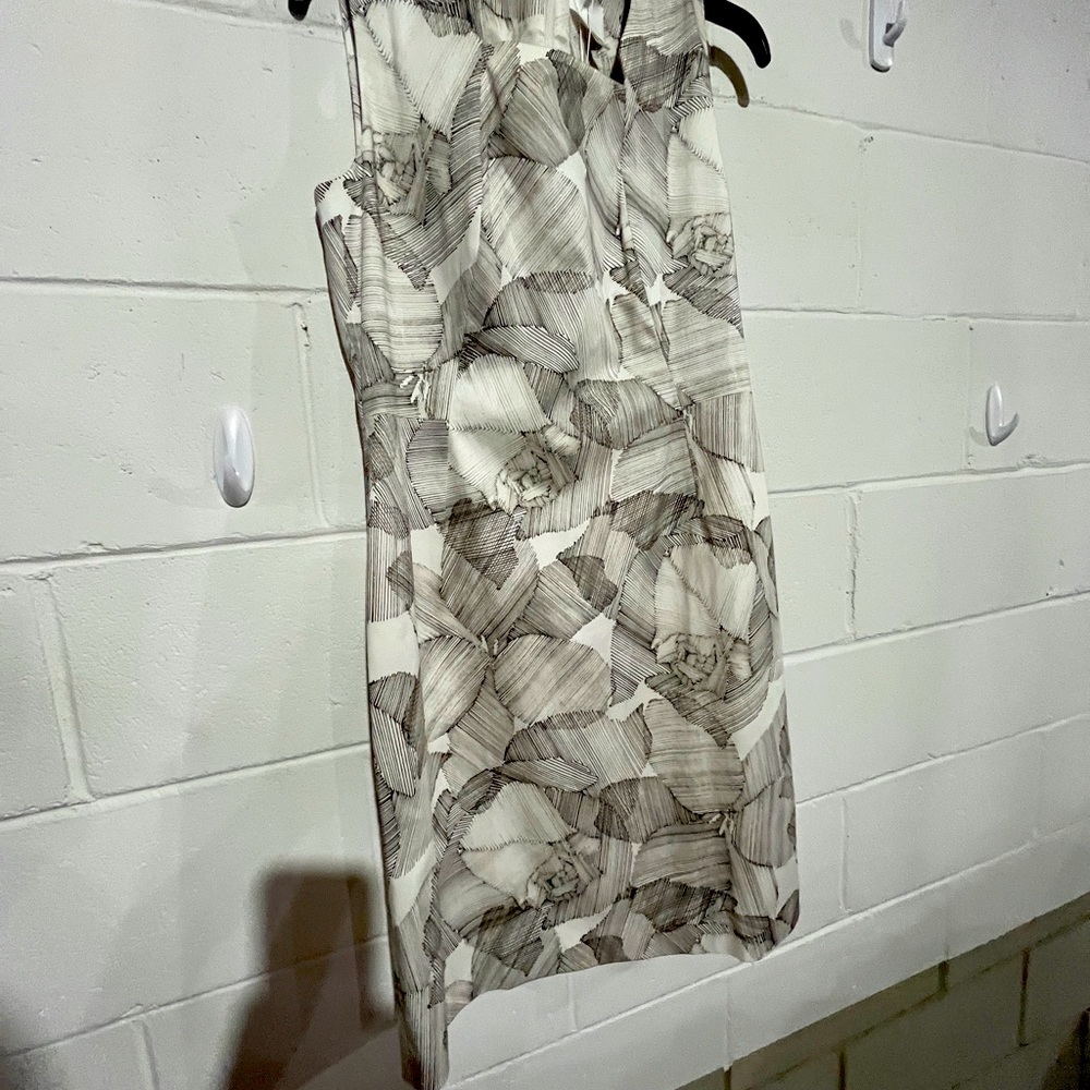High End Dress lined and fits well and hangs well.  Calvin Klein